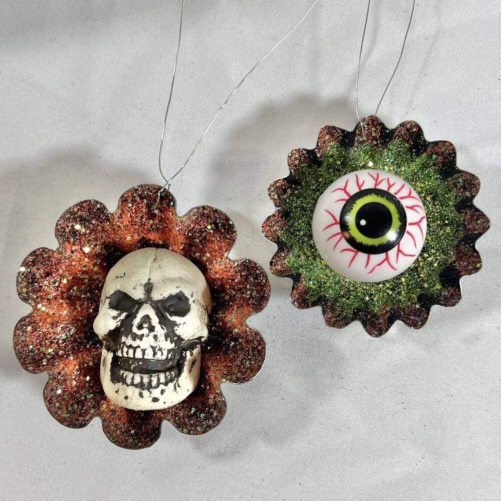 Set of 2 Vintage Tart Tin Dioramas Halloween Ornaments Eye & Skull Skeleton